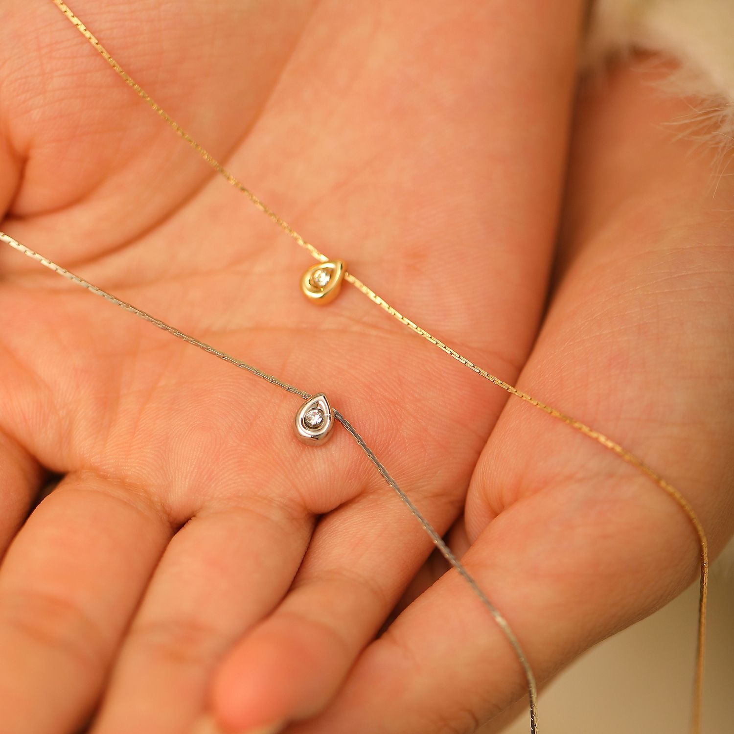 Colar de Pérolas com Pingente  - Pearl Trim Chain avaliação e preço