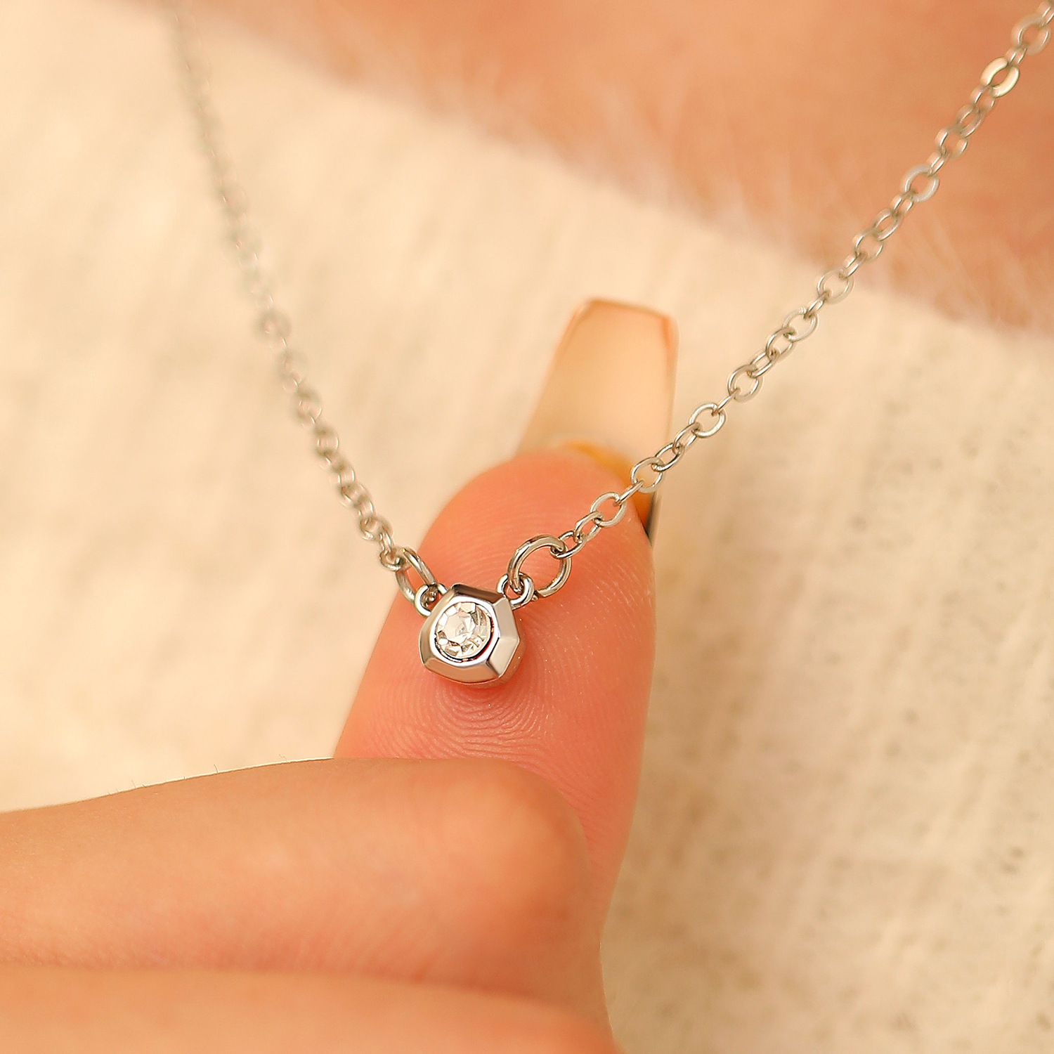 Colar de Pérolas com Pingente  - Pearl Trim Chain avaliação e preço